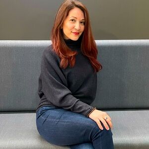 Meet your Posher, Cassandra